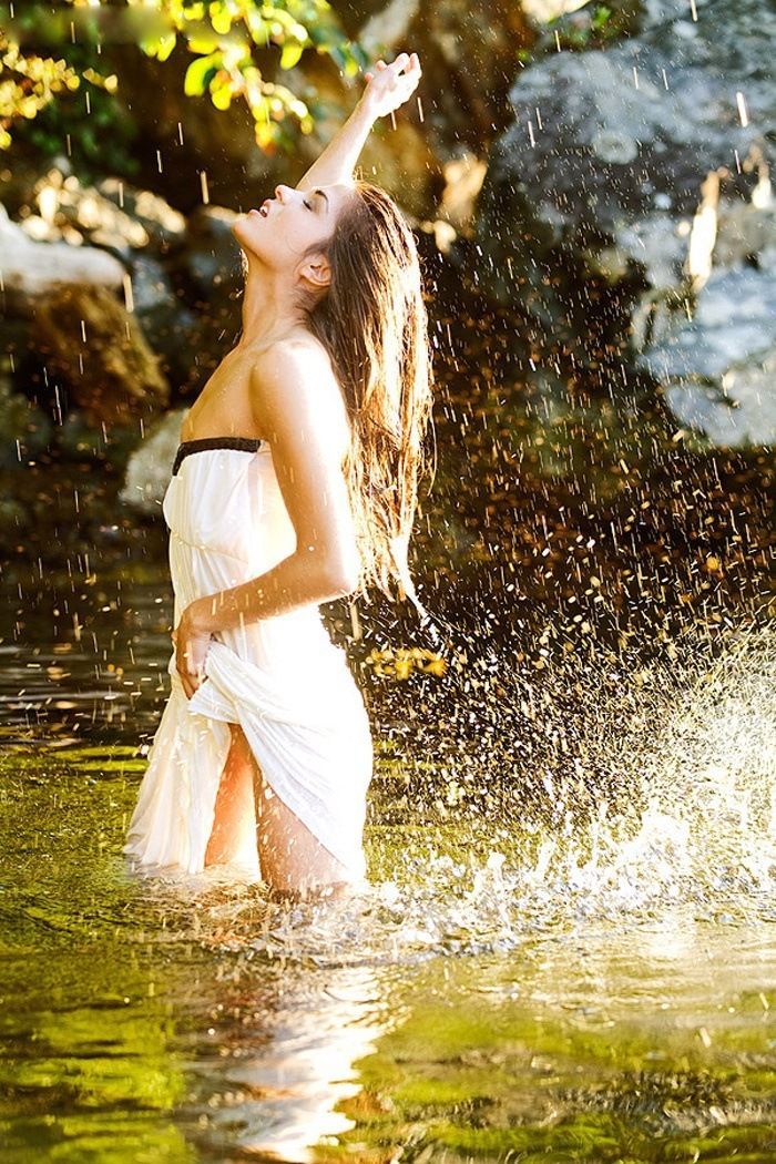 Marie Avgeropoulos in Zhucheng