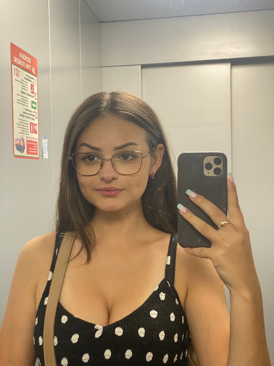 Sexy model Stacy in Zhucheng